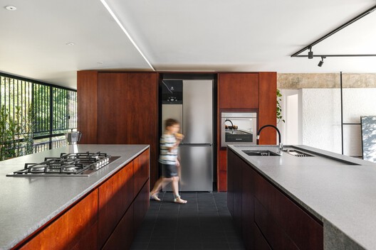 Apartamento Sereno / CODA Arquitetura - Fotografia de Interiores, Cozinha, Bancada