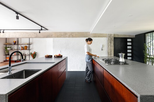 Apartamento Sereno / CODA Arquitetura - Fotografia de Interiores, Cozinha, Bancada, Pia