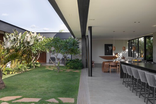 Concept House / Joao de Barro Arquitetura - Interior Photography, Courtyard, Concrete, Garden, Patio, Chair