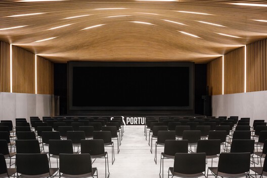 Nova Sede e Museu da Liga Portuguesa de Futebol Profissional / OODA - Fotografia de Interiores, Sala de Jantar, Cadeira