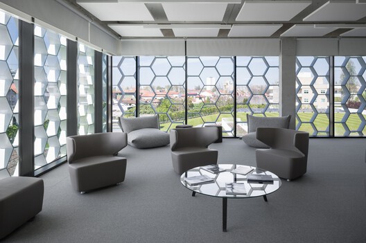 Nova Sede e Museu da Liga Portuguesa de Futebol Profissional / OODA - Fotografia de Interiores, Sala de Estar, Cadeira