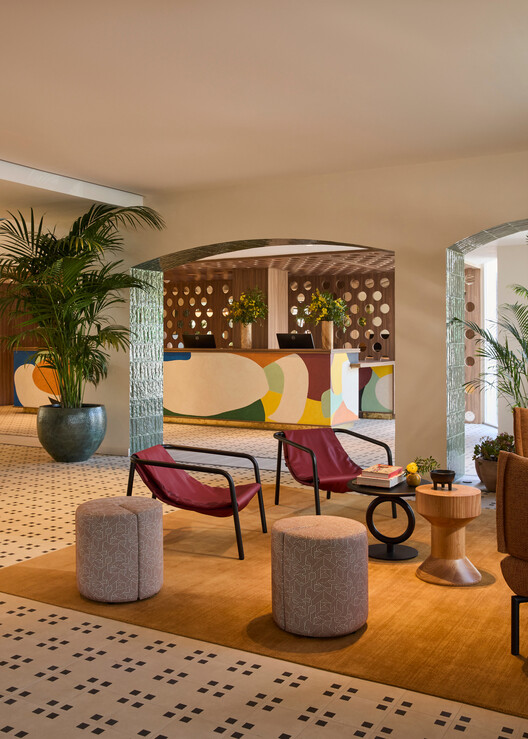 Kimpton Los Monteros Hotel / El Equipo Creativo - Fotografía interior, Sala de estar, Sillas, Iluminación