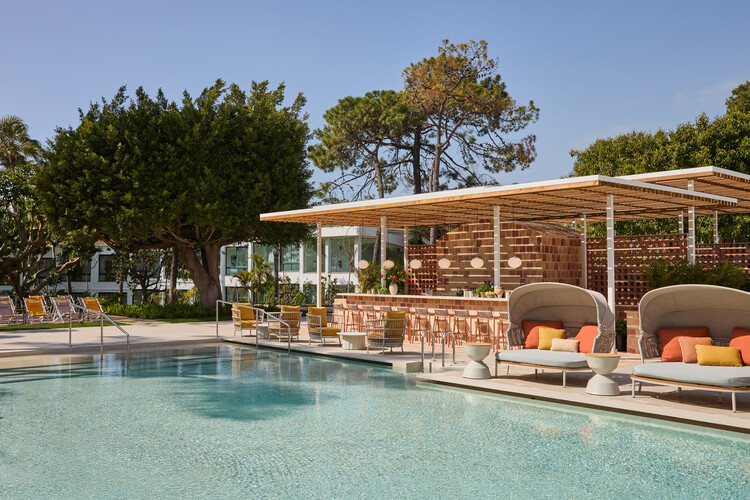 Kimpton Los Monteros Hotel / El Equipo Creativo - Fotografía exterior, Sillas, Patio