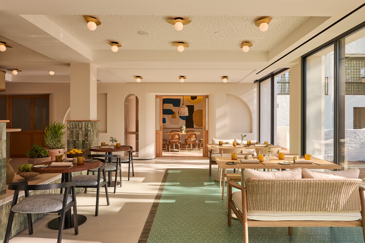 Kimpton Los Monteros Hotel / El Equipo Creativo - Fotografía interior, Comedor, Madera, Mesas, Sillas