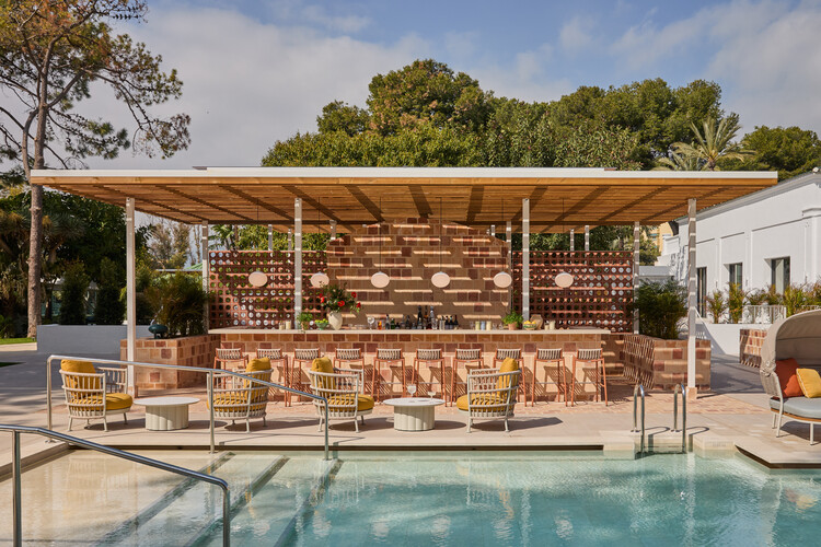 Kimpton Los Monteros Hotel / El Equipo Creativo - Fotografía exterior