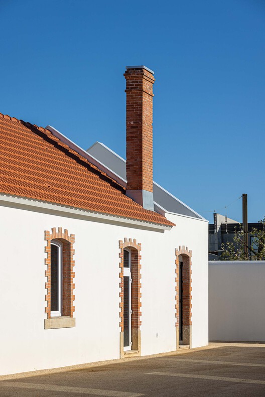 Rehabilitación Urbana del Barrio del Boneco / Adarq - André David, Arquitecto - Fotografía exterior, Ladrillo