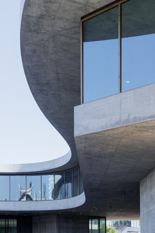 First Look at the LACMA David Geffen Galleries Designed by Peter Zumthor - Image 11 of 12
