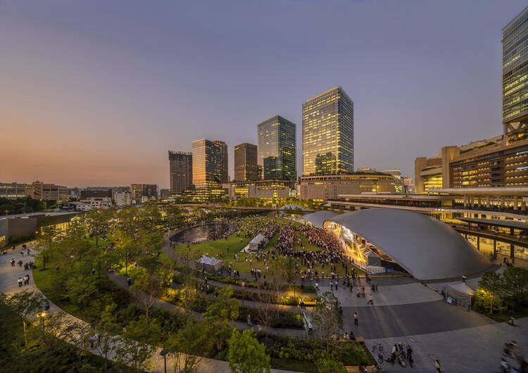 Grand Green Osaka / GGN + Nikken Sekkei + Mitsubishi Jisho Design + Obayashi Corporation + Takenaka Corporation + SANAA - Fotografia de Exterior, Urbano
