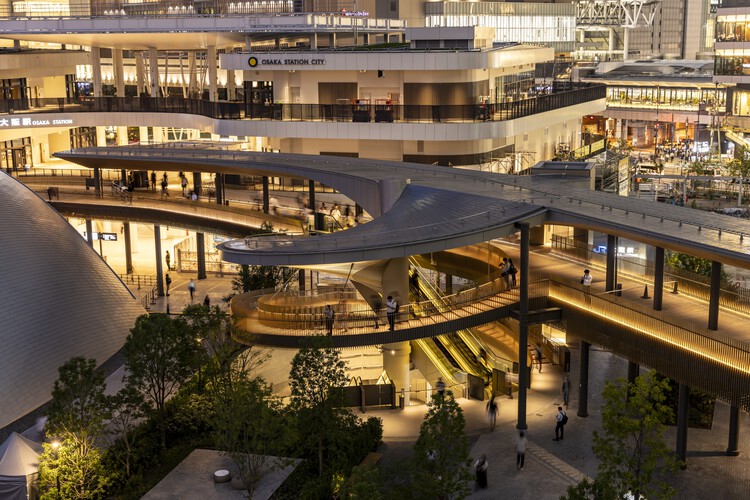 Grand Green Osaka / GGN + Nikken Sekkei + Mitsubishi Jisho Design + Obayashi Corporation + Takenaka Corporation + SANAA - Imagem 25 de 45