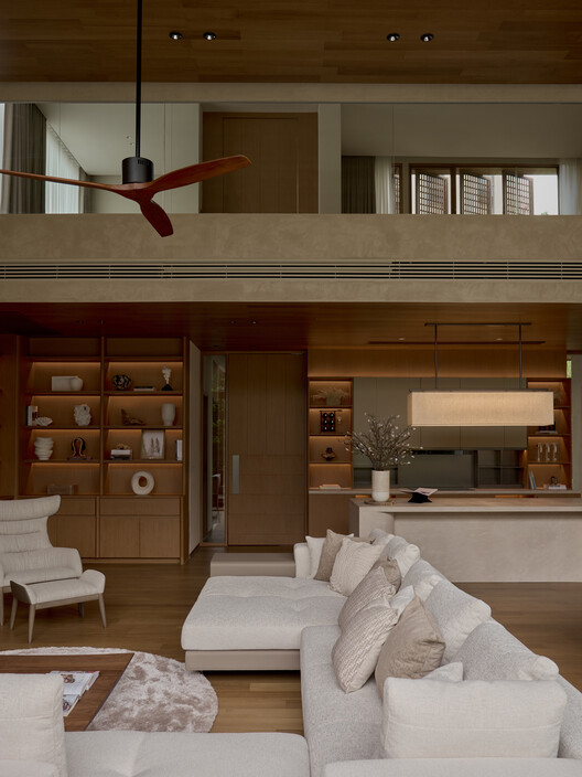 Casa Khun Atiruj / PAON Architects Co.,Ltd. - Fotografia de Interiores, Sala de Estar, Madeira