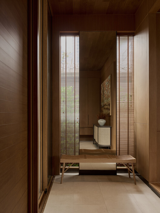 Casa Khun Atiruj / PAON Architects Co.,Ltd. - Fotografia de Interiores, Madeira