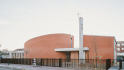 Igreja de Borderouge / studio.AQUI + Triptyque architectes
