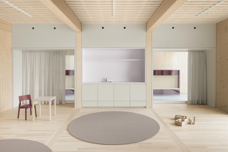 Jardim de Infância Kreuzfeld  / Innauer-Matt Architekten - Fotografia de Interiores, Madeira