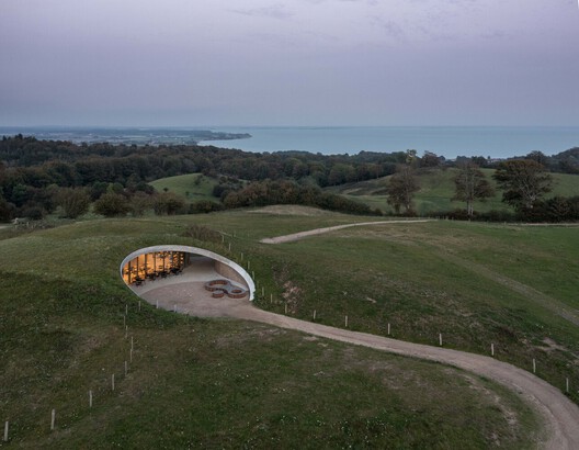 Architecture as an Invitation to Explore: 25 Visitor Centers Around the World - Image 7 of 28