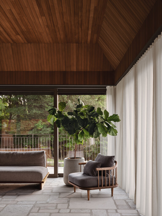 Residência BROM / Atelier Carle - Fotografia de Interiores, Sala de Estar, Madeira, Cadeira