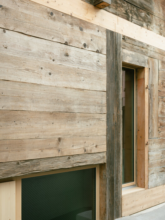  Residential Chalet Conversion into Administrative Building / Madeleine architectes - Image 18 of 37