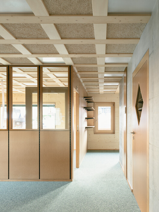  Residential Chalet Conversion into Administrative Building / Madeleine architectes - Interior Photography, Wood