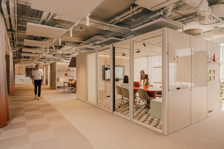 Mute Unveils Europe’s First Fully Adaptable Office in Warsaw - Image 6 of 10