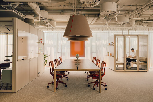 Mute Unveils Europe’s First Fully Adaptable Office in Warsaw - Image 8 of 10