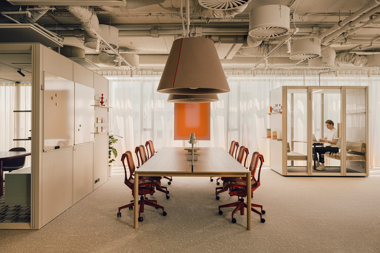 Mute Unveils Europe’s First Fully Adaptable Office in Warsaw - Image 8 of 10