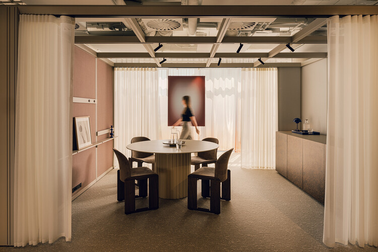 Mute Unveils Europe’s First Fully Adaptable Office in Warsaw - Image 1 of 10