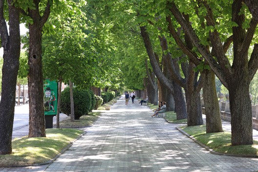  Cooling the City: How European Cities are Adapting to Extreme Heat - Image 9 of 11