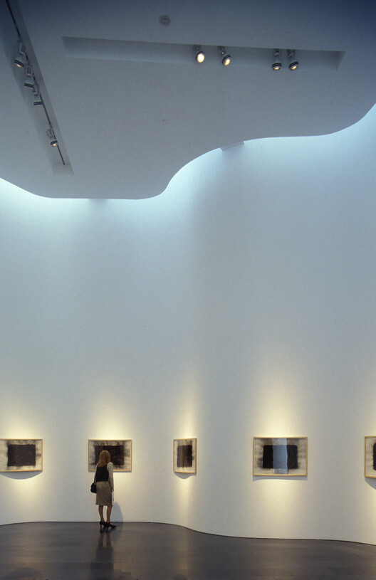 Architecture and Light Between Documentation and Emotion: In Conversation with the Photographer Thomas Mayer - Image 13 of 28