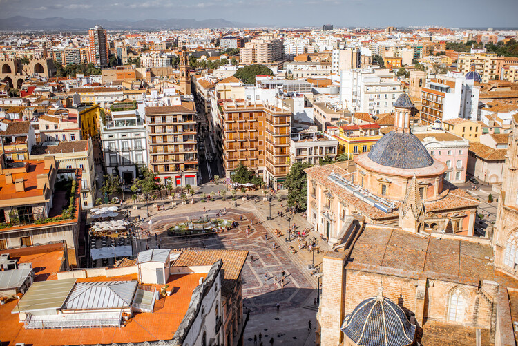 Cooling the City: How European Cities are Adapting to Extreme Heat - Image 1 of 11