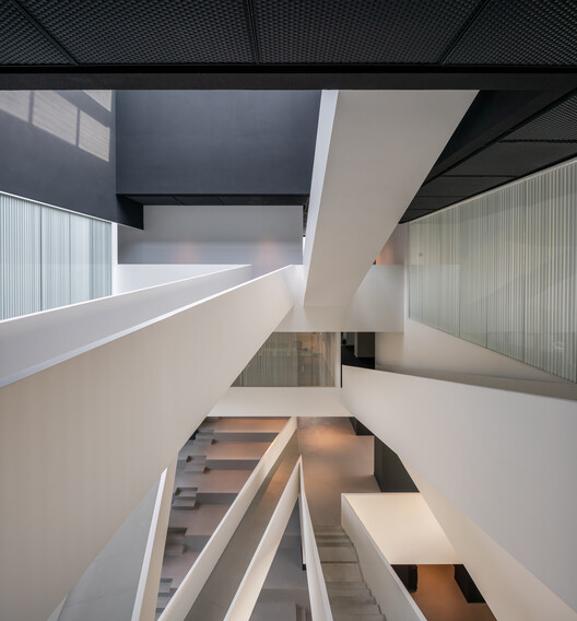 Rahyaft Office / NOIR Office - Image 15 of 39