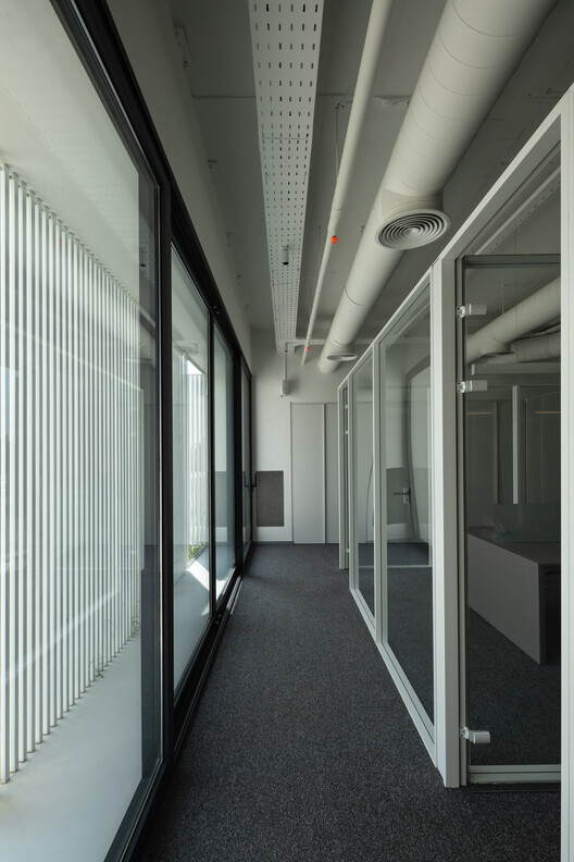 Rahyaft Office / NOIR Office - Image 13 of 39