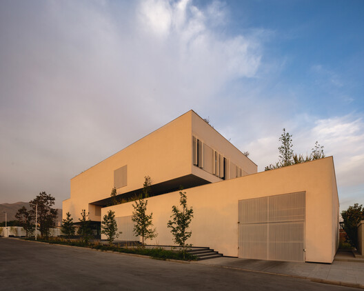 Rahyaft Office / NOIR Office - Exterior Photography