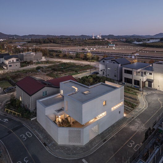 House of Boundary / PLAN Architects office - Exterior Photography, Concrete