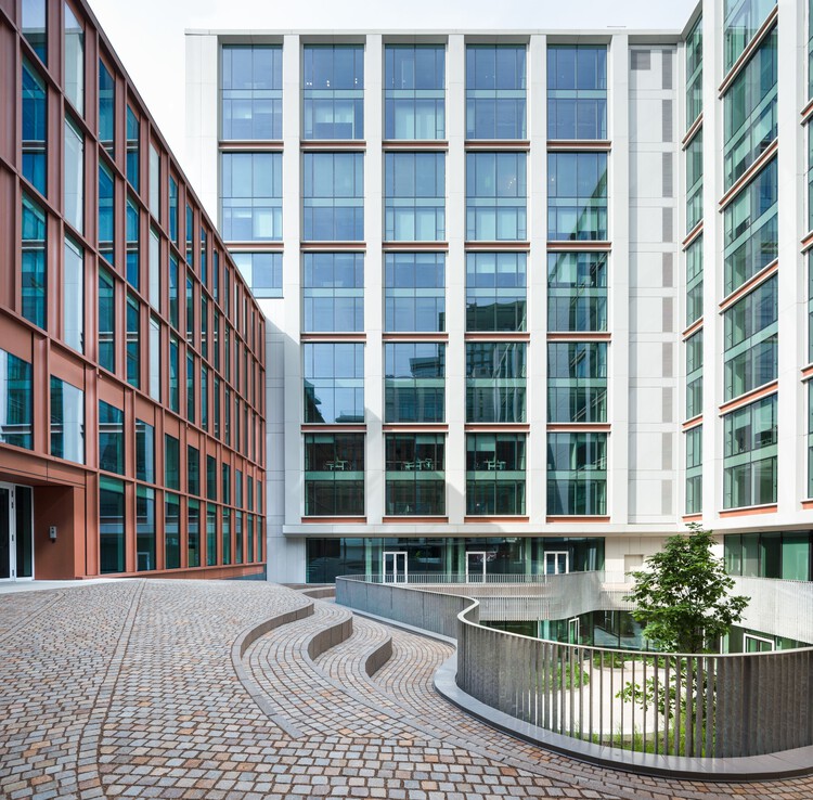 倍耐力 35 号办公楼 / Park Associati + Snøhetta - 建筑图, 玻璃