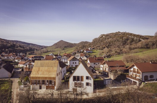 Context-Responsive Architecture in Spain: 7 Projects Highlighting Material Strategies