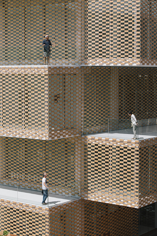 Context-Responsive Architecture in Spain: 7 Projects Highlighting Material Strategies - Image 9 of 17