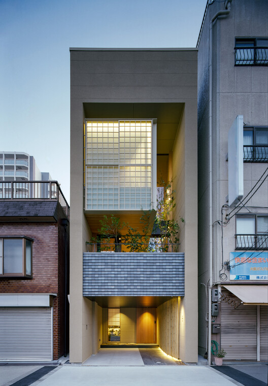 Private lodging in Minato-ku / FujiwaraMuro Architects - Image 21 of 36