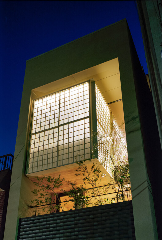Private lodging in Minato-ku / FujiwaraMuro Architects - Exterior Photography