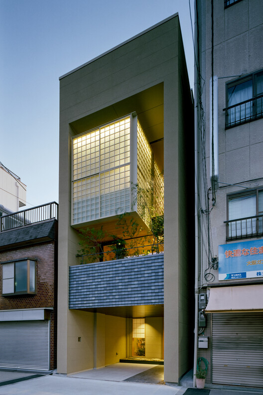 Private lodging in Minato-ku / FujiwaraMuro Architects - Exterior Photography