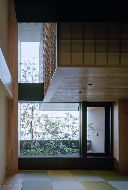 Private lodging in Minato-ku / FujiwaraMuro Architects - Image 5 of 36