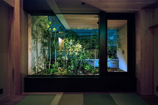 Private lodging in Minato-ku / FujiwaraMuro Architects - Image 20 of 36
