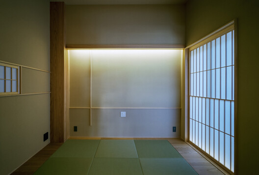Private lodging in Minato-ku / FujiwaraMuro Architects - Interior Photography, Wood, Glass