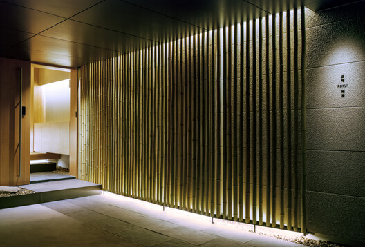 Private lodging in Minato-ku / FujiwaraMuro Architects - Image 25 of 36