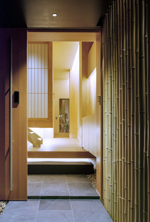 Private lodging in Minato-ku / FujiwaraMuro Architects - Image 23 of 36
