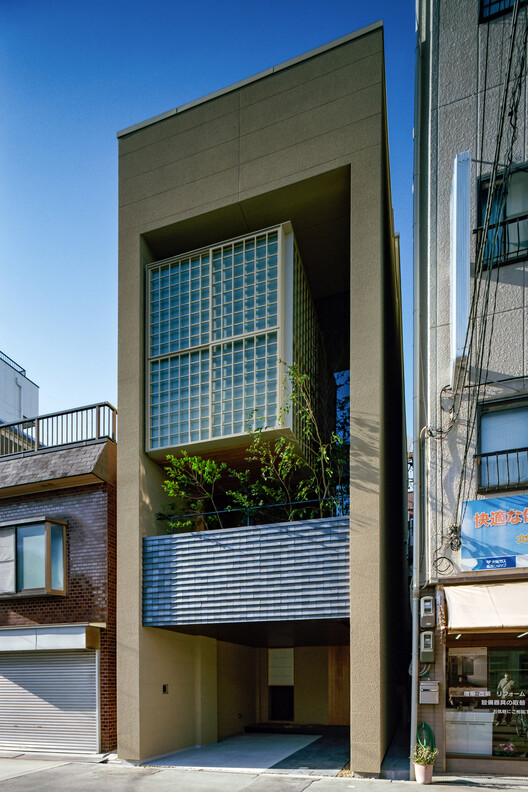 Private lodging in Minato-ku / FujiwaraMuro Architects - Exterior Photography
