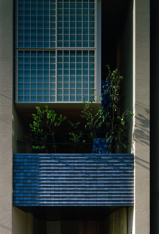 Private lodging in Minato-ku / FujiwaraMuro Architects - Exterior Photography