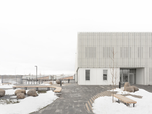 Roshen Logistics Center / prototype - Image 5 of 29