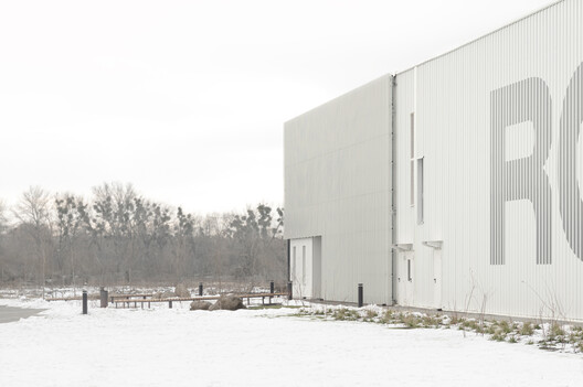 Roshen Logistics Center / prototype - Image 7 of 29