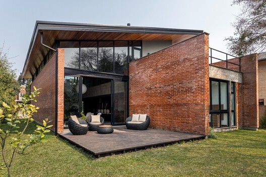 Casa Gralhas / OSPA Arquitetura e Urbanismo - Imagem 10 de 34