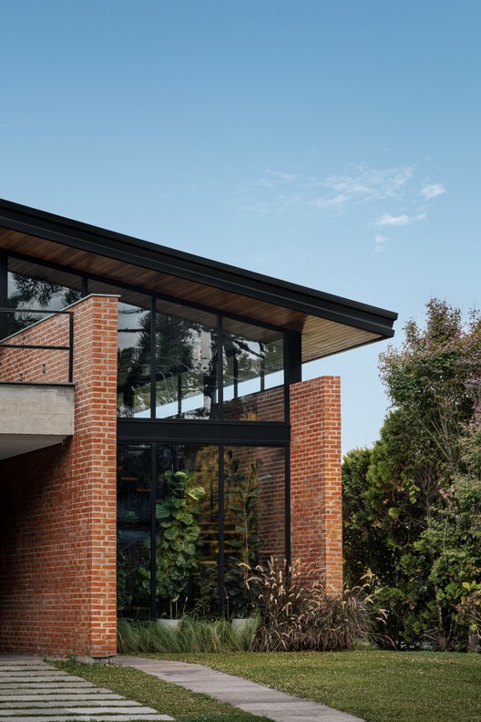 Casa Gralhas / OSPA Arquitetura e Urbanismo - Fotografia de Exterior, Tijolo