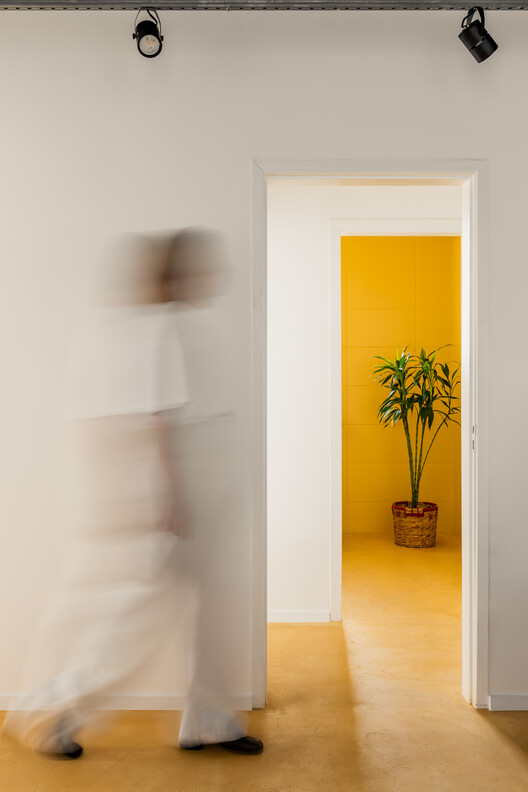 Casa Cobr / cobr arquitetos - Fotografia de Interiores, Madeira, Iluminação, Porta